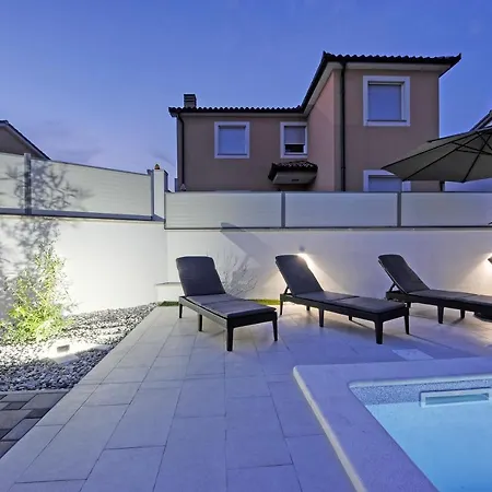 Casa Tara Three-bedroom בית נופש *