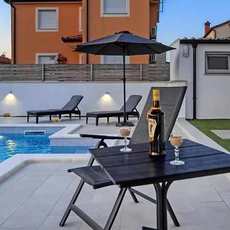Casa Tara Three-bedroom *
