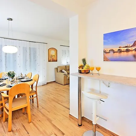 Casa Tara Three-bedroom Prázdninový dům *