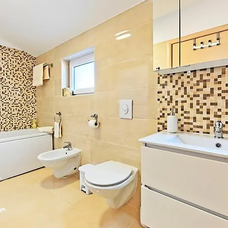 Casa Tara Three-bedroom Prázdninový dům Pula