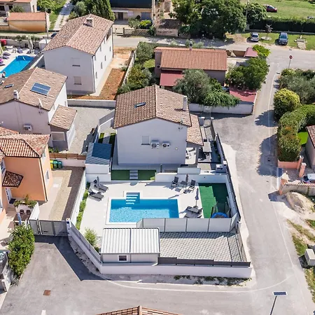 Casa Tara Three-bedroom Prázdninový dům *